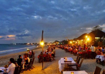 Dinner with sunset at Jimbaran Beach, feel like honeymoon