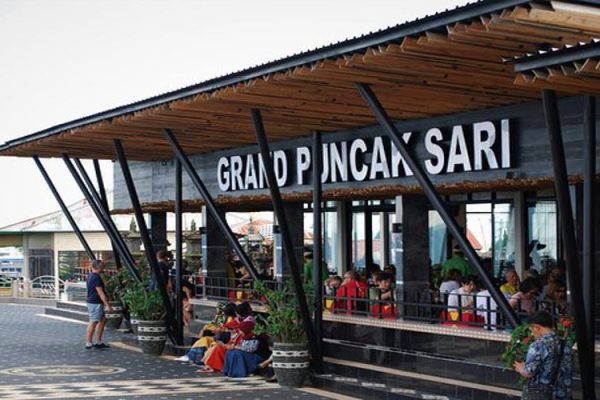 Grand Puncak Sari Kintamani Resto with Mount Batur View