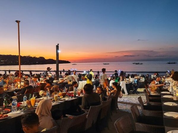 Dinner Seafood Jimbaran at Tepi Pantai Resto